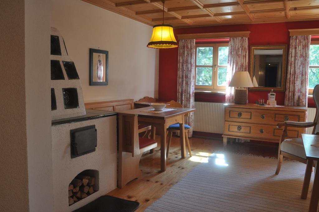 Romantikhotel Almtalhof Grünau im Almtal Стая снимка